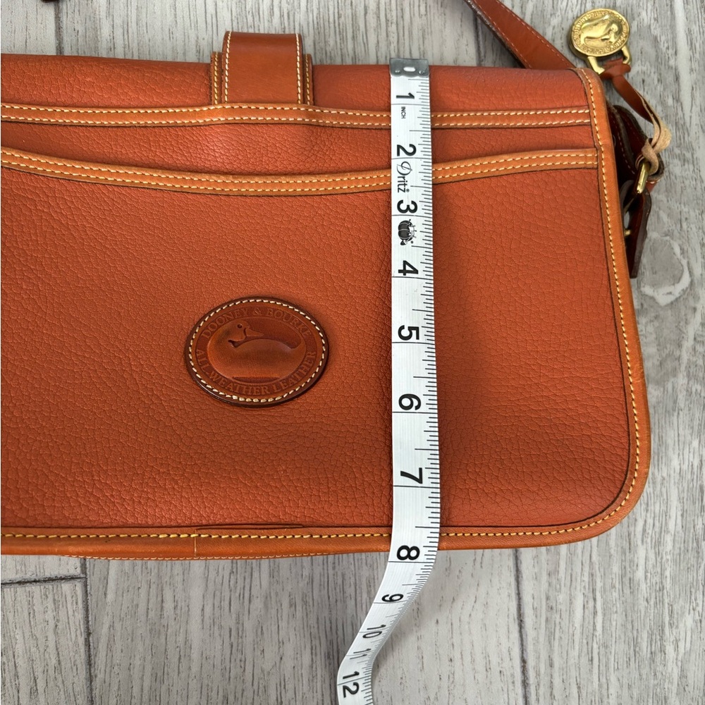 Dooney & Bourke bag - vintage in beautiful cognac leather. EUC. - Picture 13 of 14